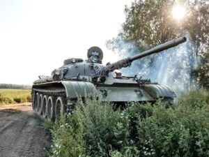 Katonai járművek és az adrenalin: vezess tankot Magyarországon!